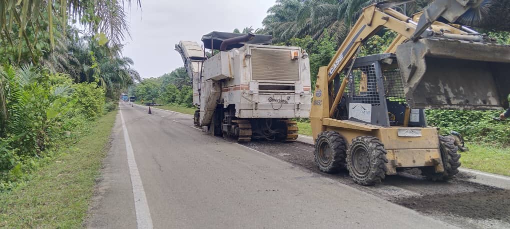 Kerja Berkala Pavemen – Mill & Pave Laluan FT1154 Jalan Felda Besout — 5