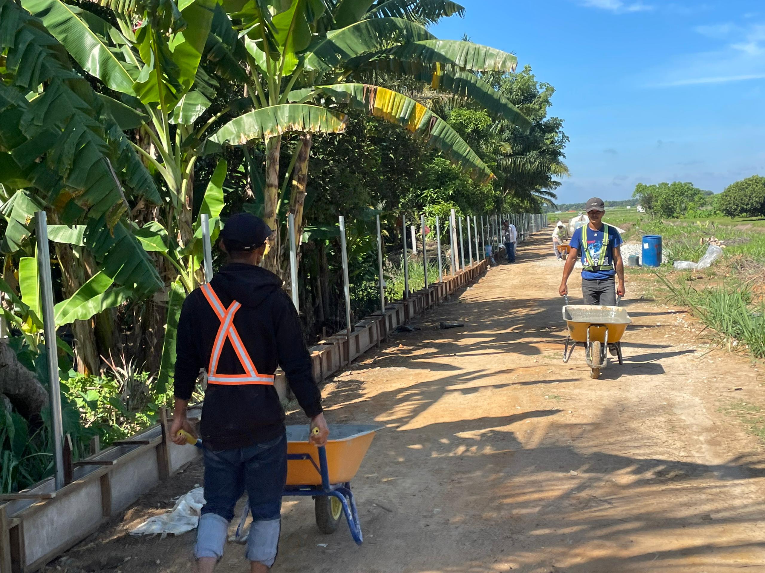 Membina Pagar Keselamatan 2500 Meter di TKPM Titi Gantong (Fasa 1, 2025) — 10