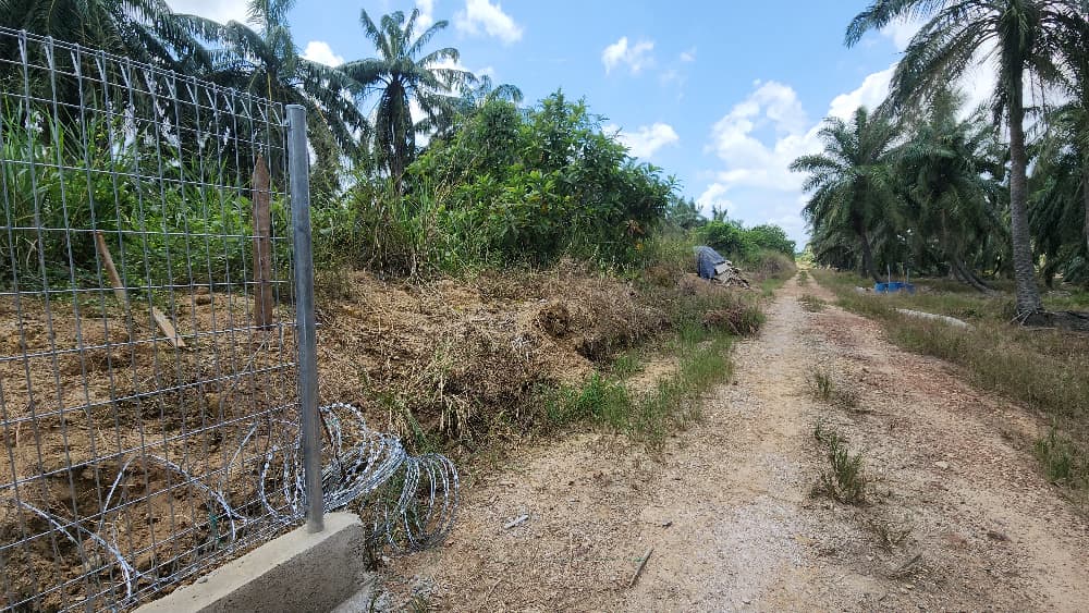 Membina Pagar Keselamatan 2500 Meter di TKPM Titi Gantong (Fasa 1, 2025) — 15