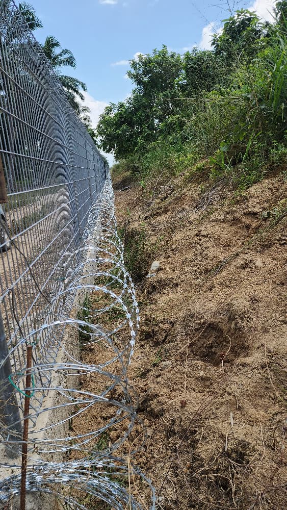 Membina Pagar Keselamatan 2500 Meter di TKPM Titi Gantong (Fasa 1, 2025) — 19